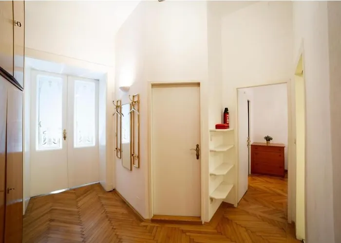 Premium With Shared Balcony & Free Parking Apartment Vienna