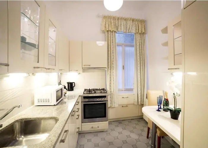 Premium With Shared Balcony & Free Parking * Vienna