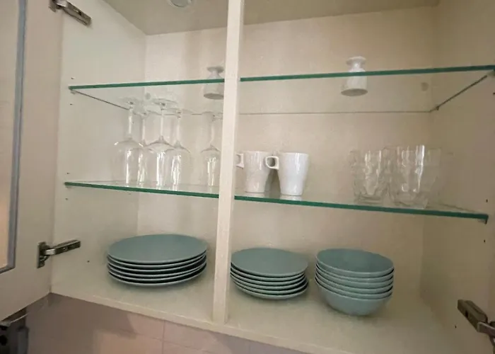 Apartment Premium With Shared Balcony & Free Parking *